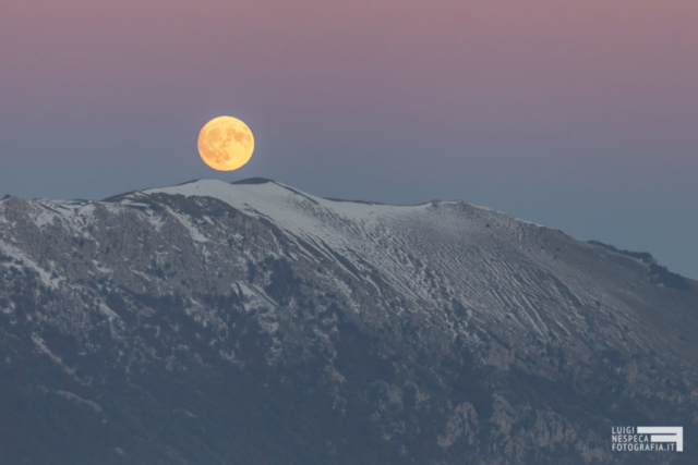 Alba Lunare sul Monte Capucciata -Rocca Calascio - Parco nazionale del Gran Sasso