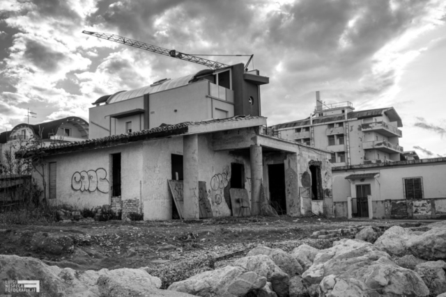 Francavilla al Mare - ruderi in spiaggia